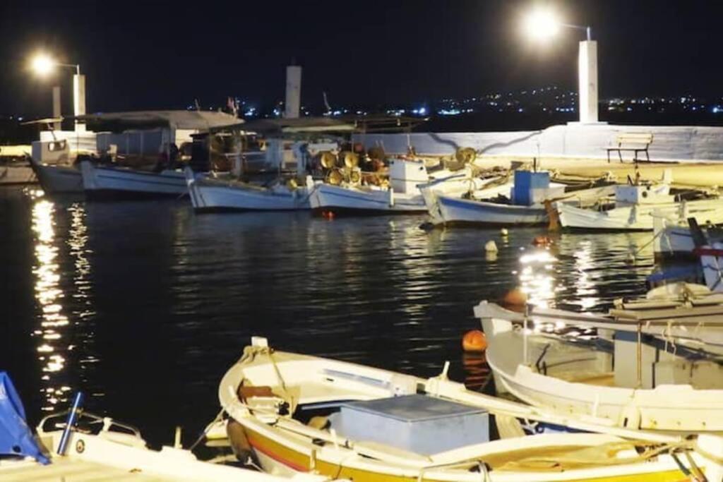 Πολυτελές Διαμέρισμα 2 Χαλκίδα-Παραλία Αυλίδος Paralia Avlidhos المظهر الخارجي الصورة
